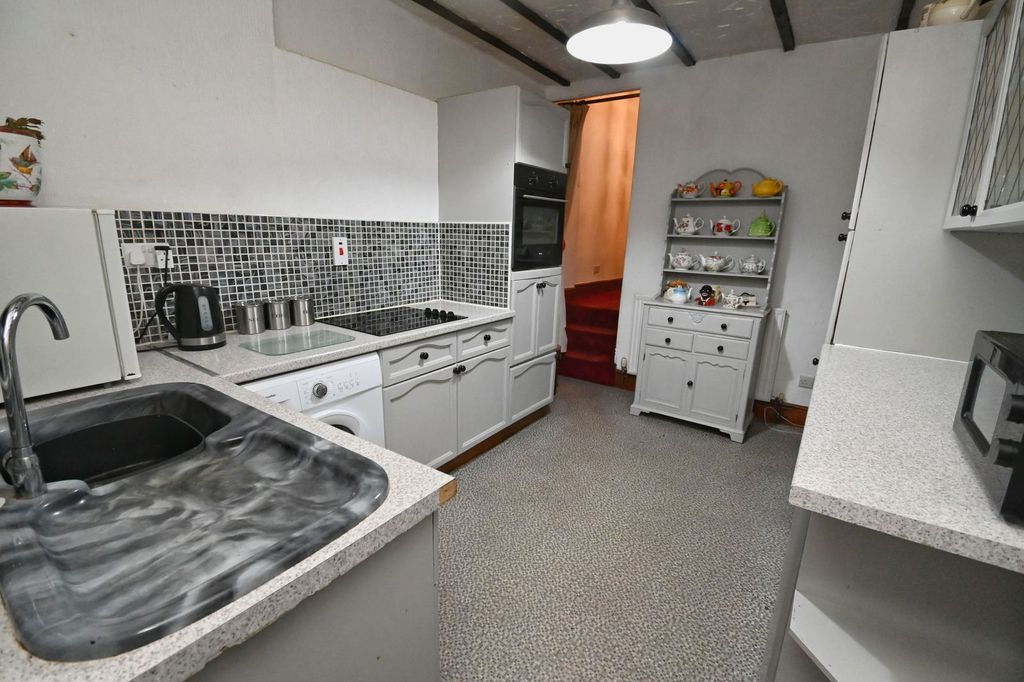 Property photo 3 of 16