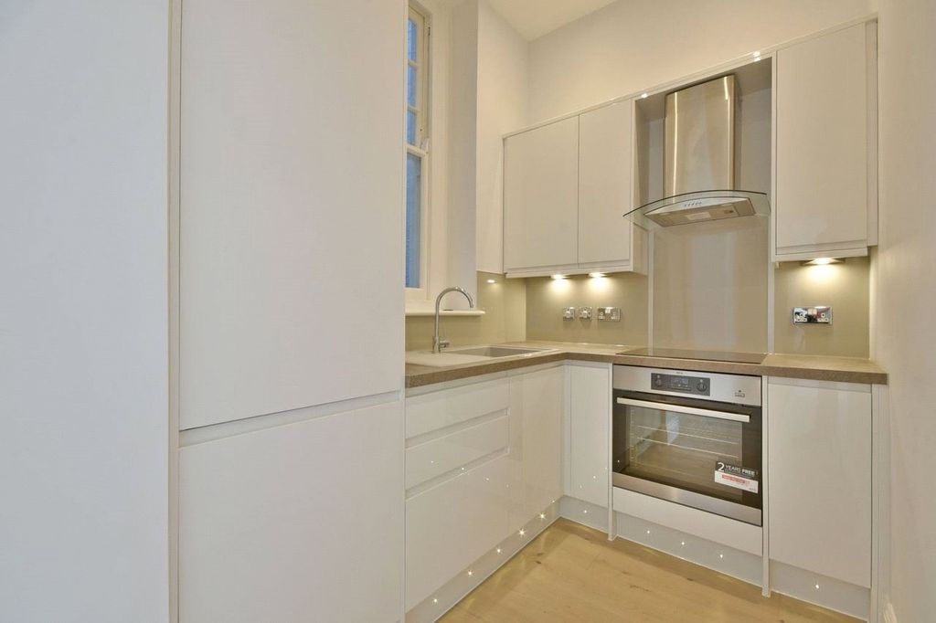 Property photo 3 of 12 Picture No. 09