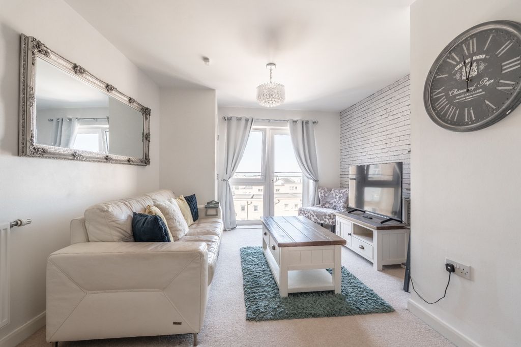 Property photo 3 of 10 4478063