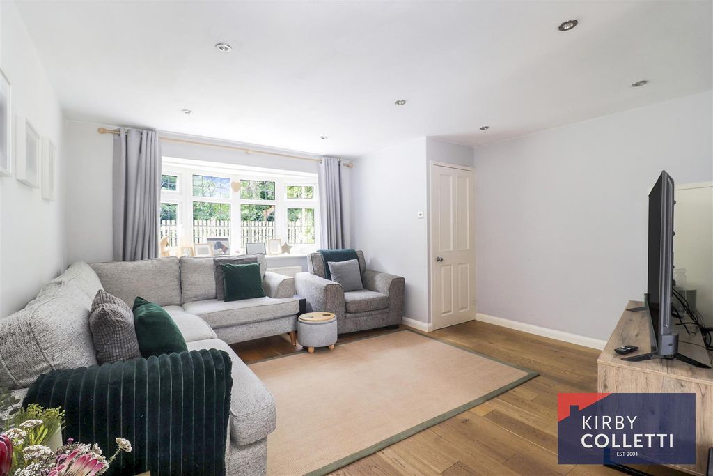 Property photo 2 of 26 Living Room