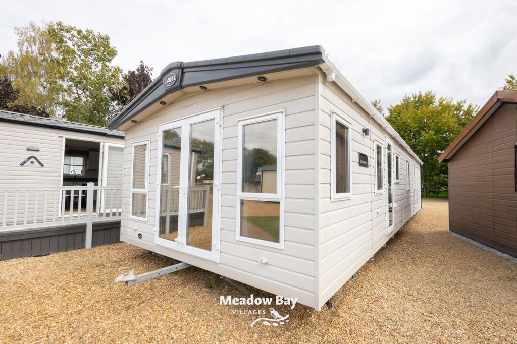Property photo 1 of 13 2019 Abi Beaumont 42x14 31.Jpg