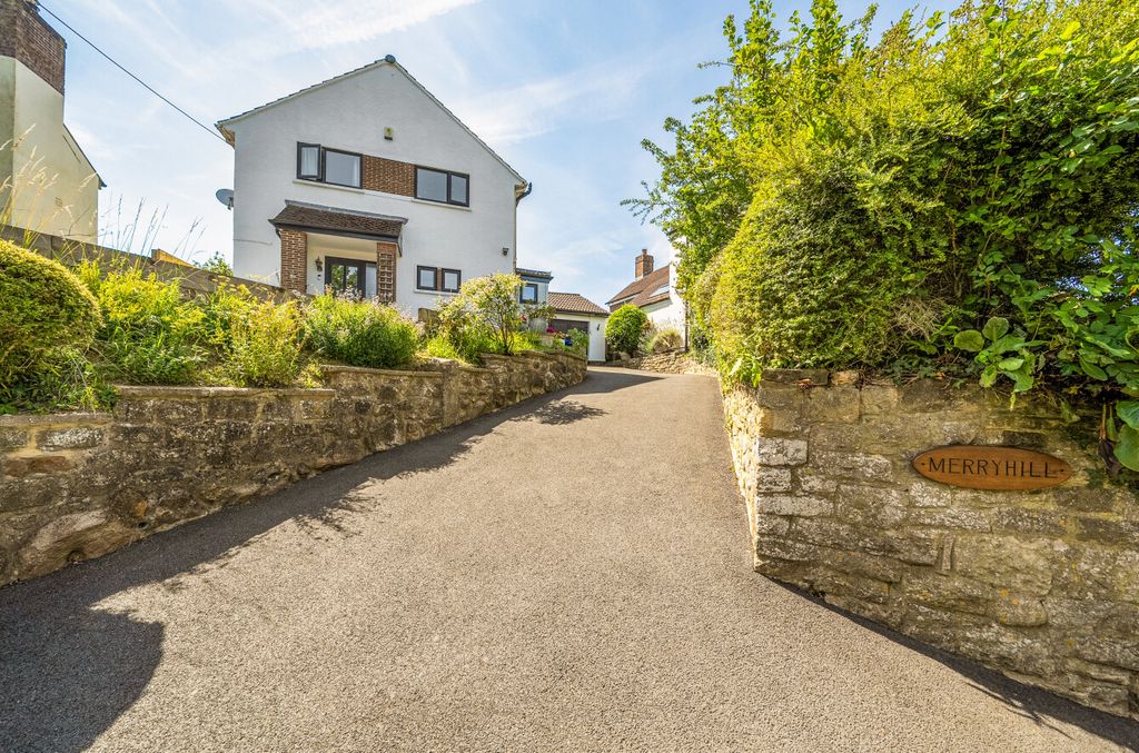 Property photo 1 of 18 14874682