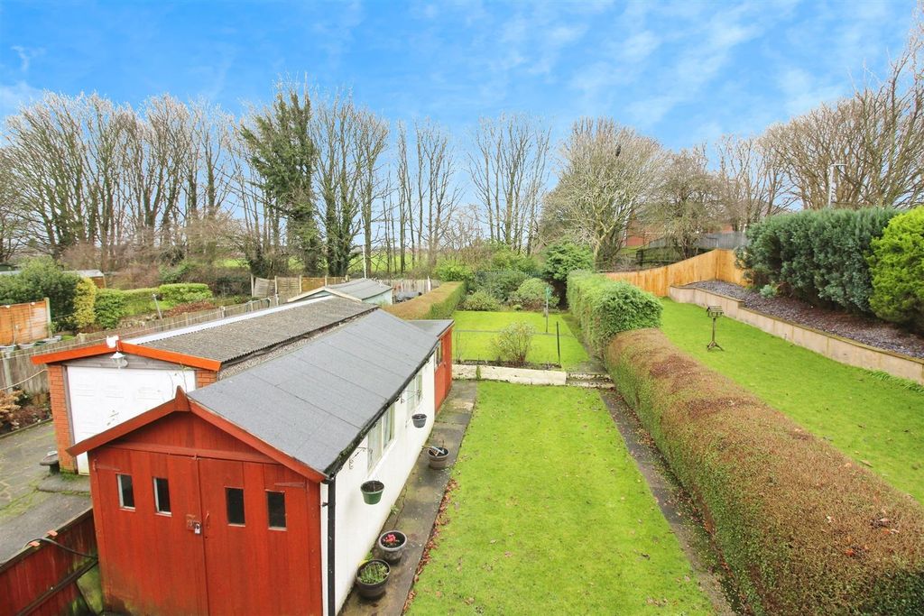 Property photo 2 of 18 Exterior