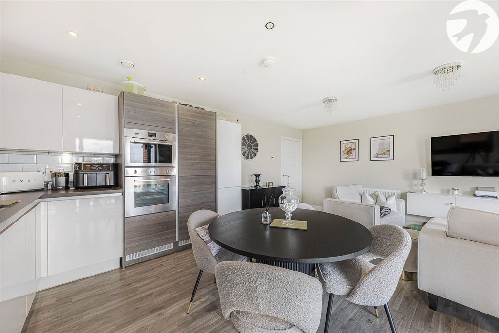 Property photo 3 of 16 Open Plan Living