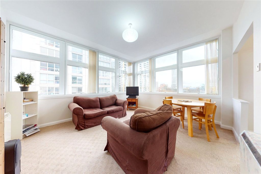 Property photo 1 of 10 Reception Room