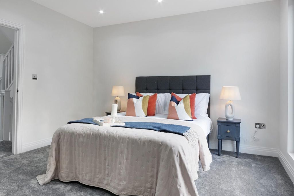 Property photo 3 of 11 Fa44F3F4-4390-4728-Bf96-d5E7Acd46A74.Jpg
