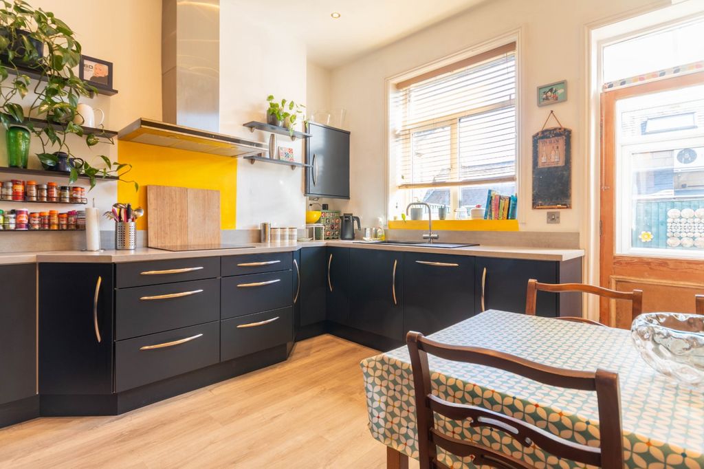 Property photo 3 of 18 Picture No. 05