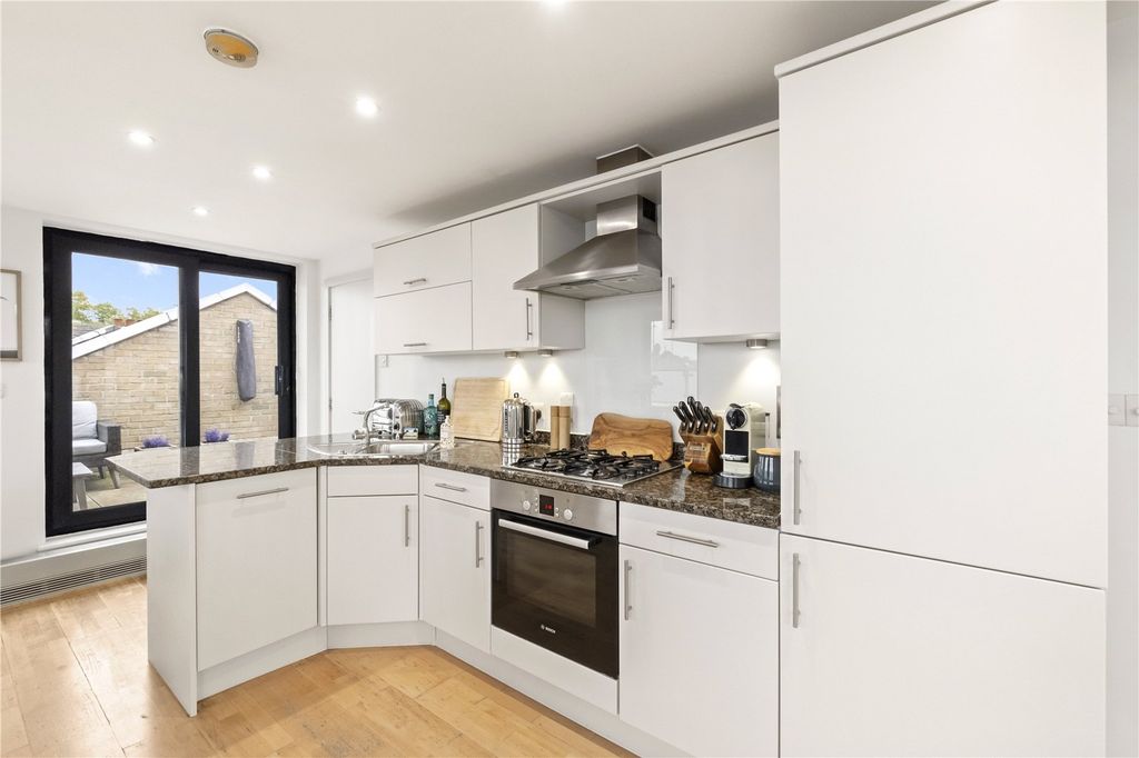 Property photo 3 of 13 Kitchen