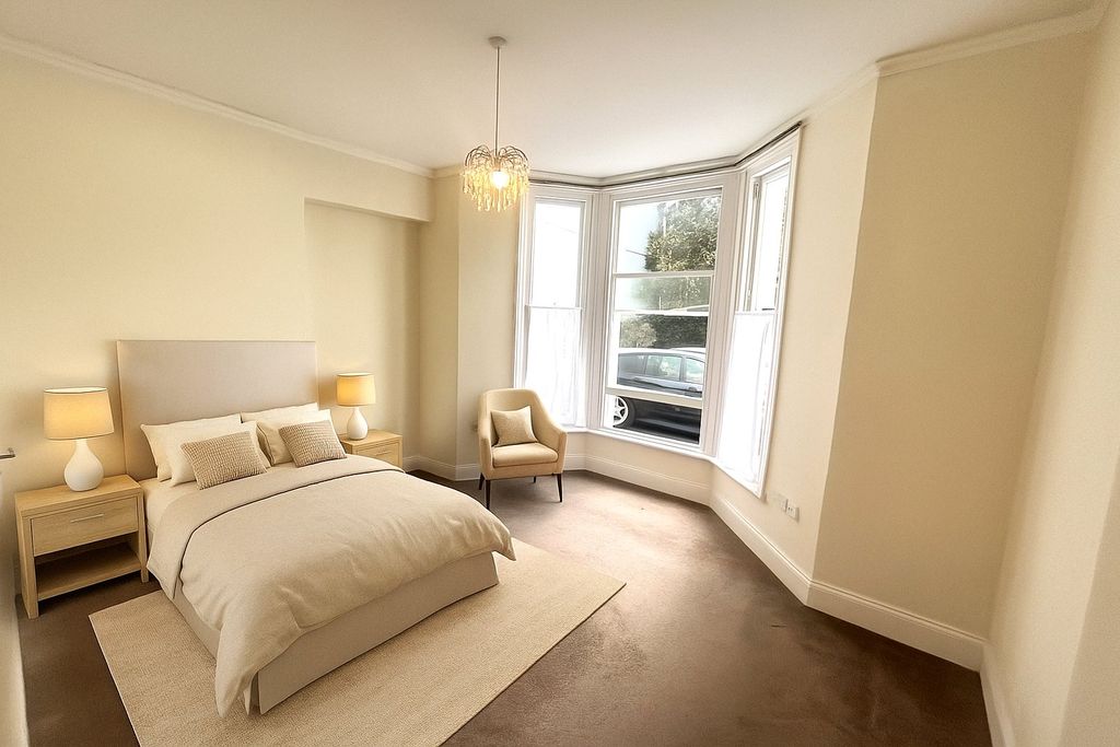 Property photo 3 of 16 Picture No. 23