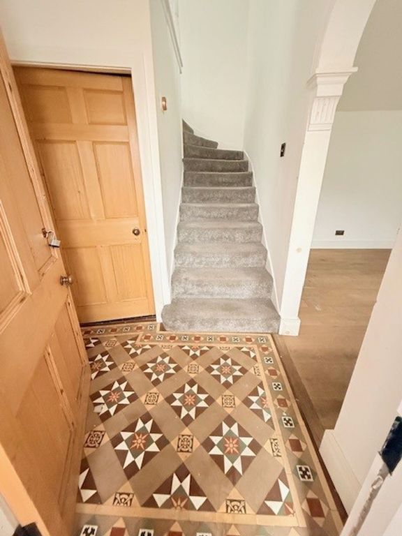 Property photo 3 of 25