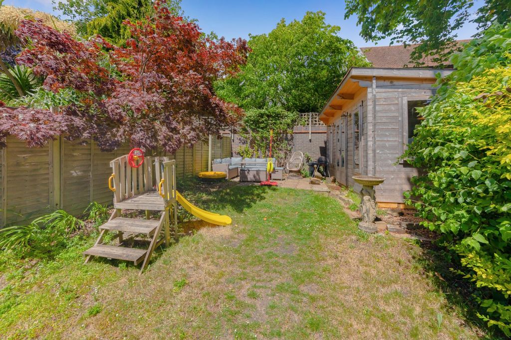 Property photo 3 of 23