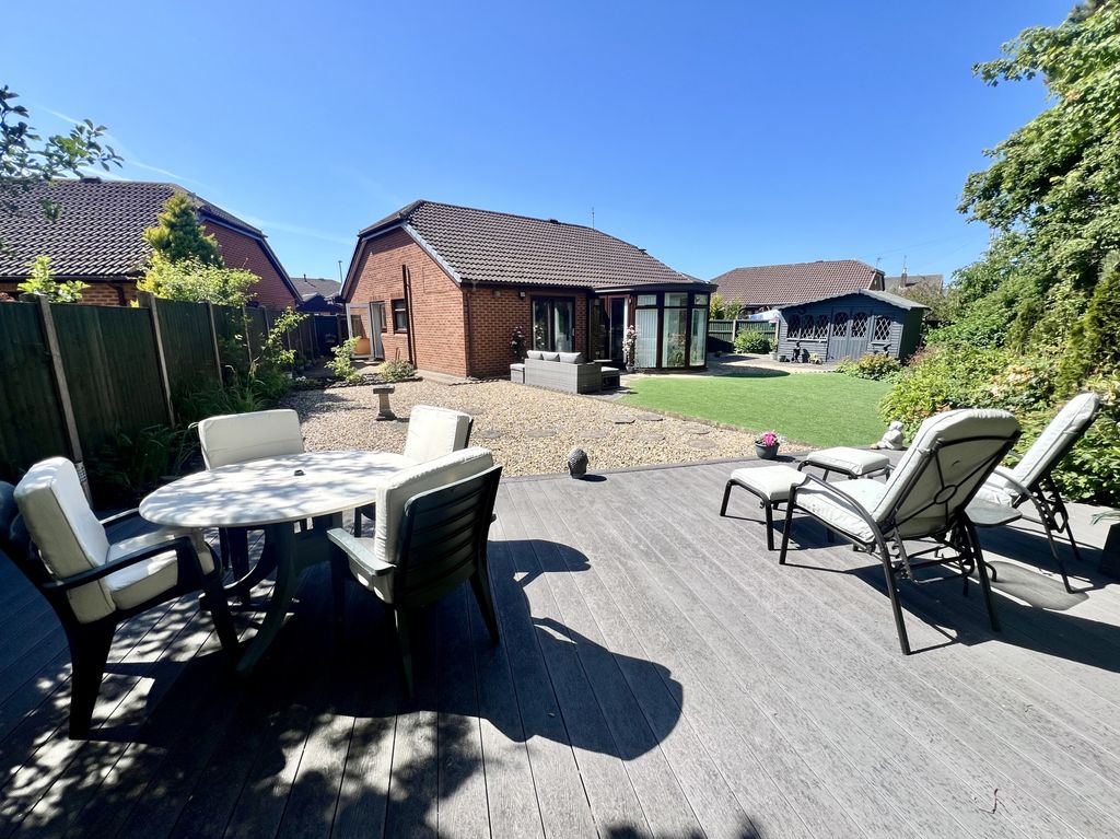 Property photo 2 of 21