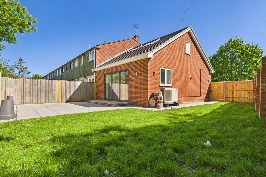 Property photo 3 of 22 Garden