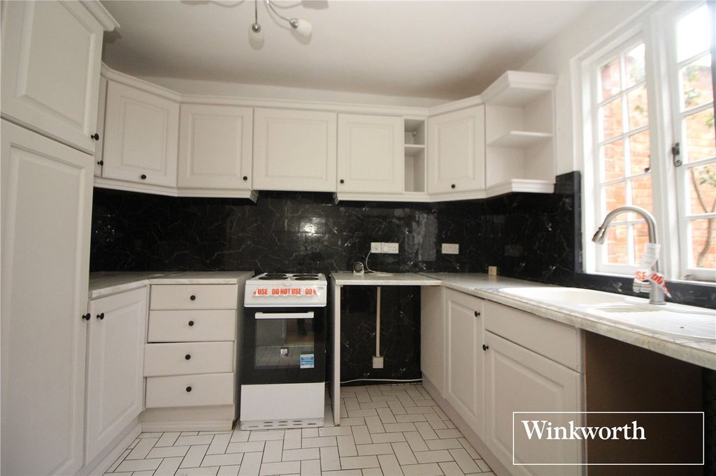 Property photo 3 of 17 Picture No. 20