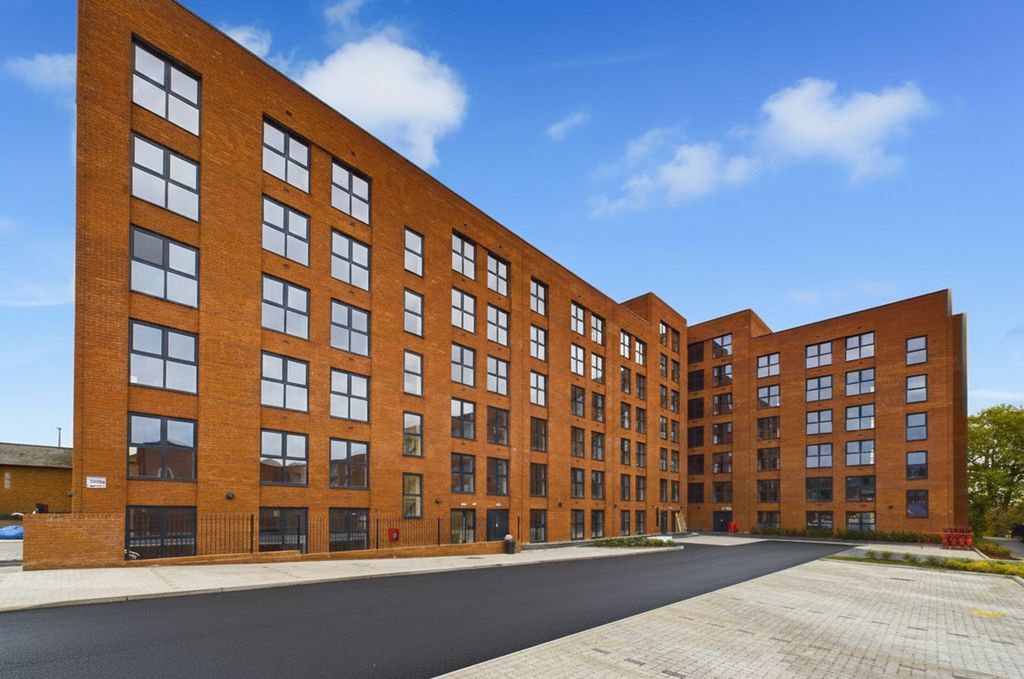 Property photo 1 of 8