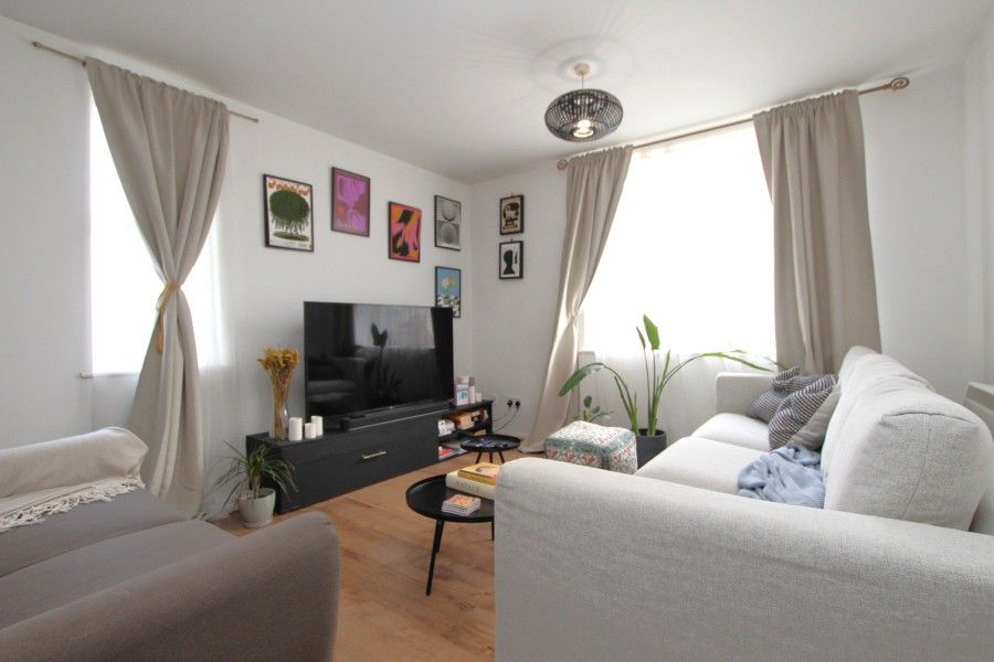 Property photo 2 of 6