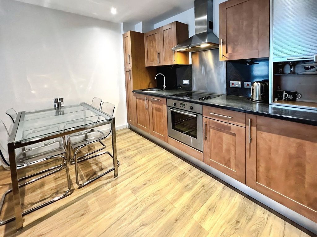 Property photo 3 of 11 Picture No. 15