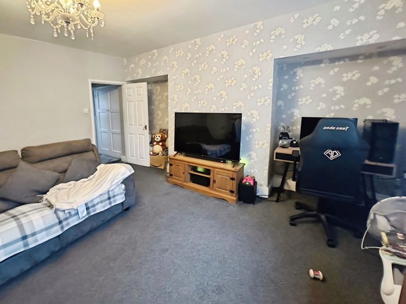 Property photo 3 of 13 Photo 12