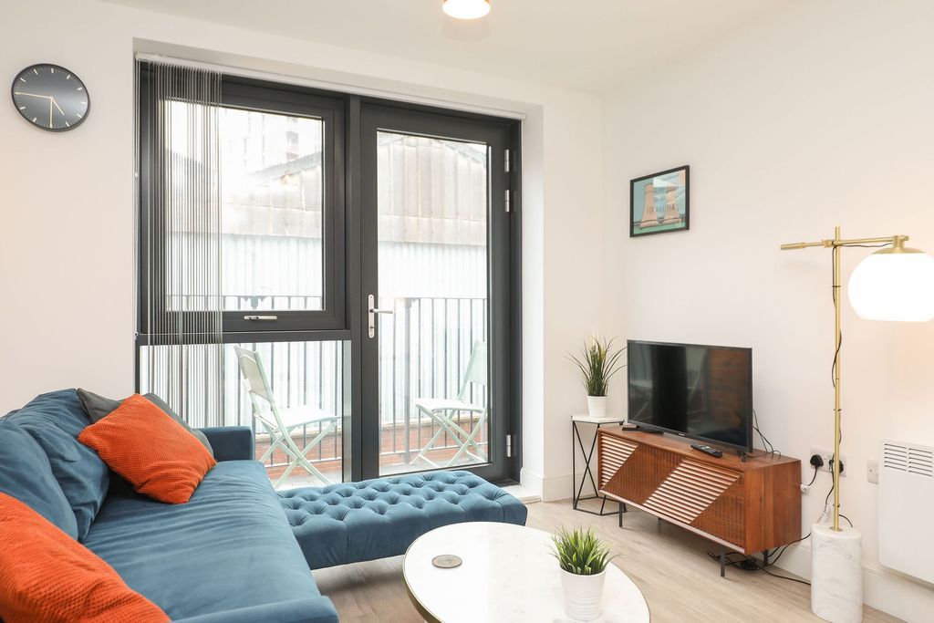 Property photo 3 of 18