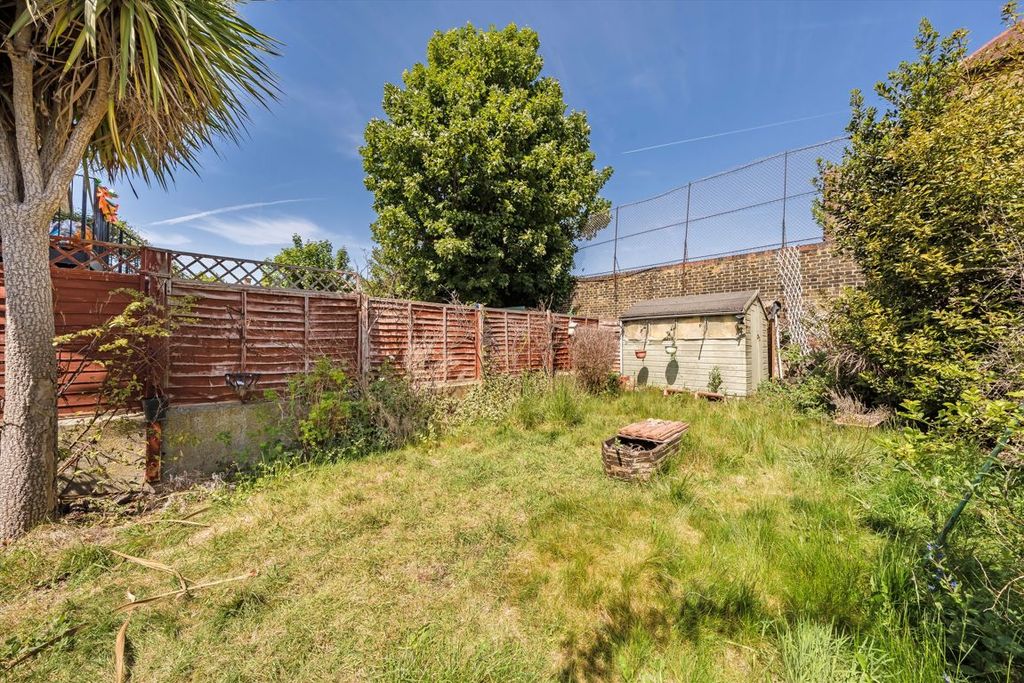 Property photo 2 of 7