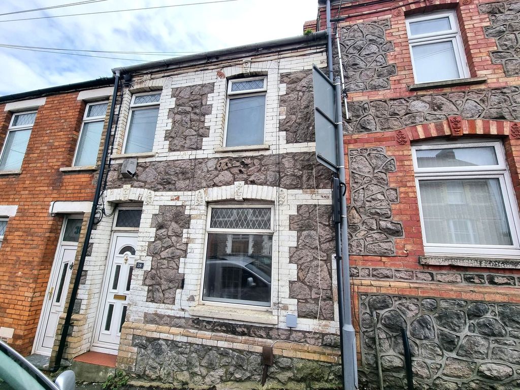 Property photo 1 of 20 Front