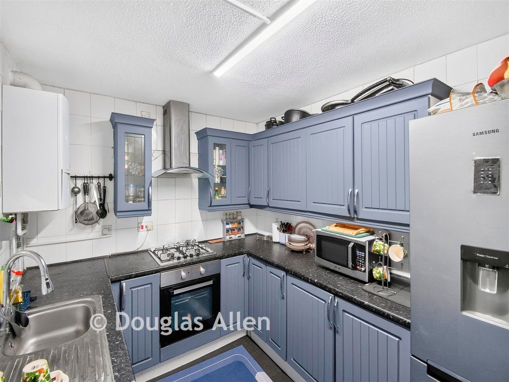Property photo 2 of 9 (Untitled)