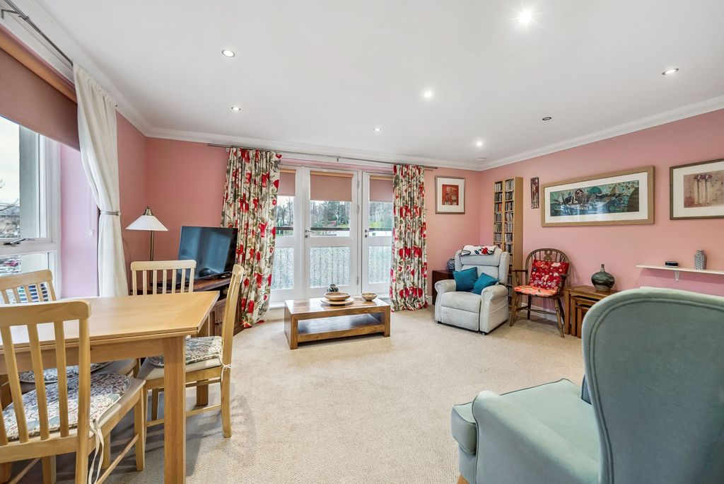 Property photo 3 of 21