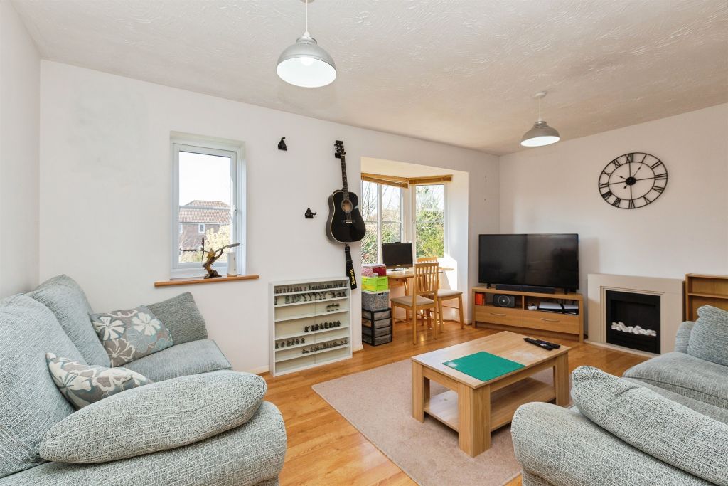 Property photo 3 of 35