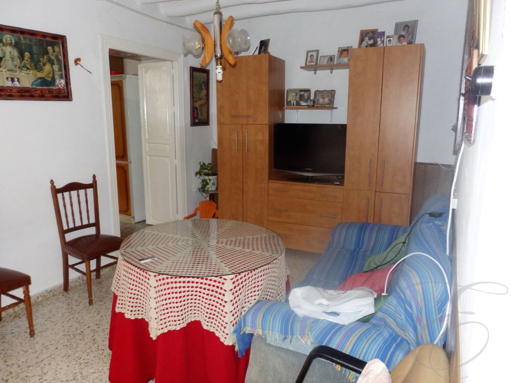Property photo 3 of 11