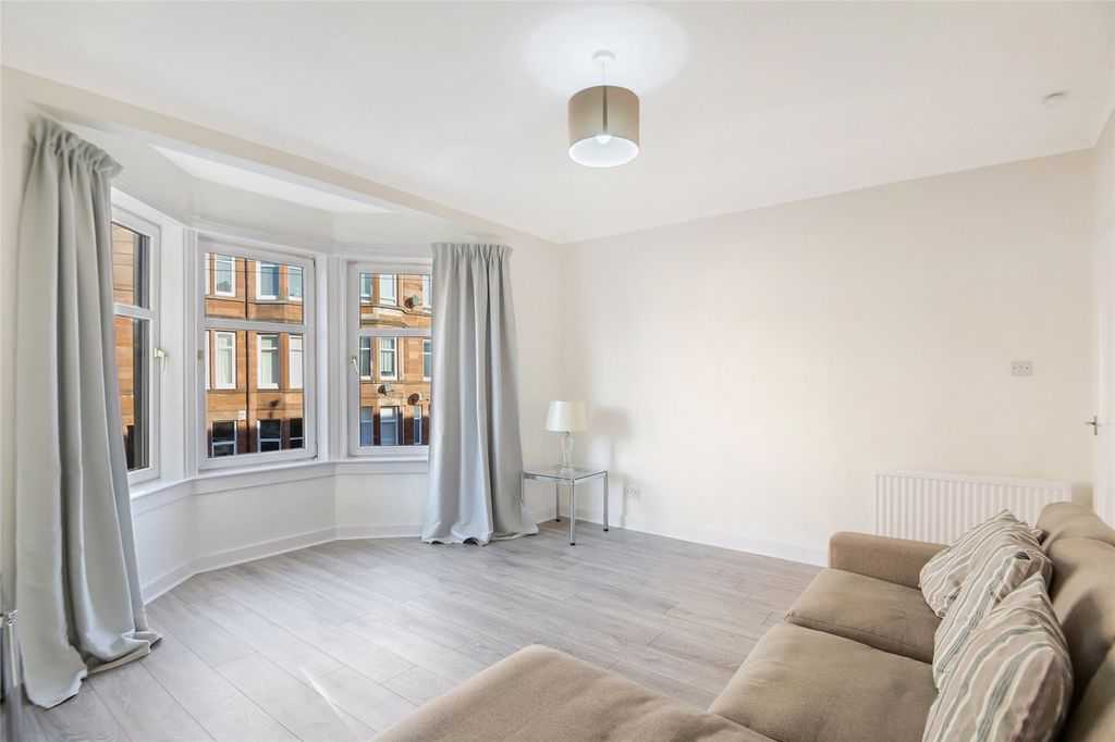 Property photo 2 of 20 Picture No. 18