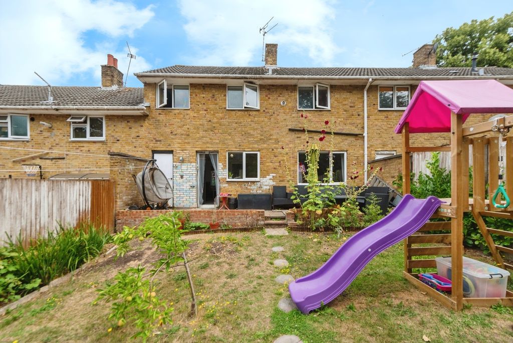 Property photo 2 of 16 Photo