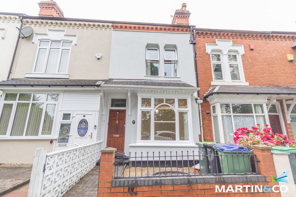 Property photo 1 of 12