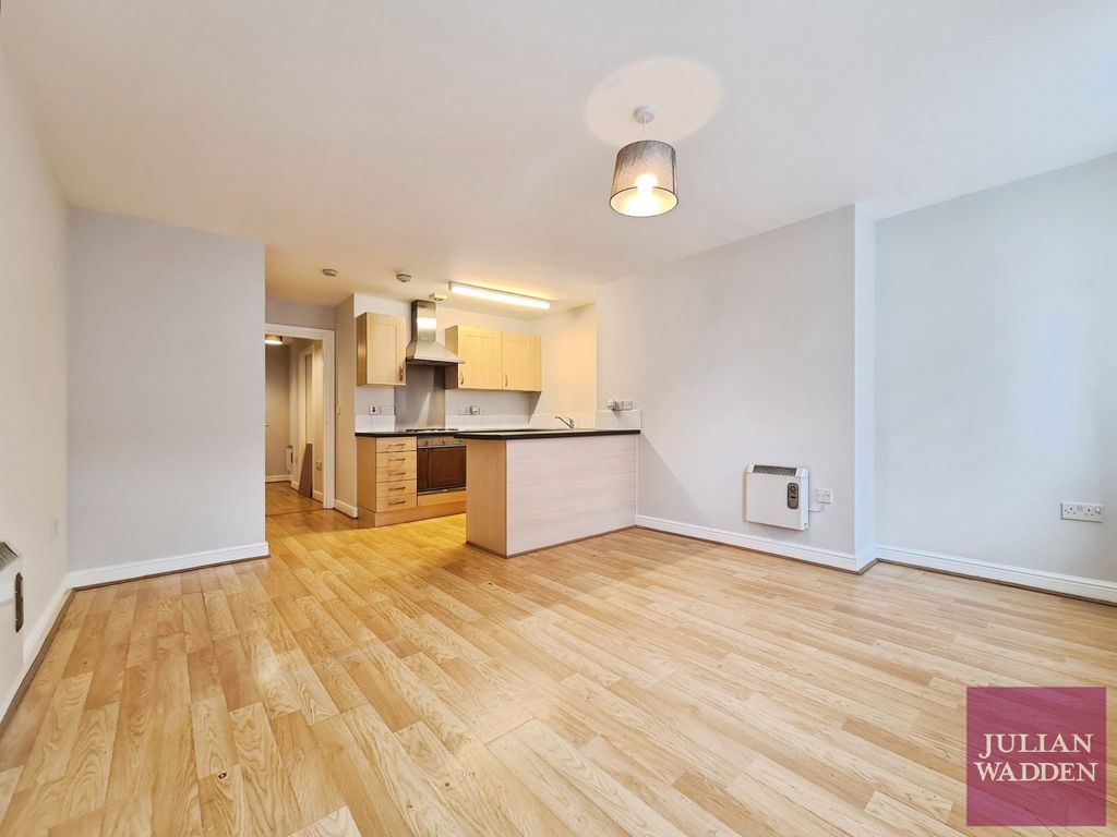 Property photo 1 of 17 Picture No. 12