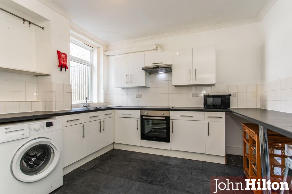 Property photo 3 of 27 71 Riley Road8.Jpg