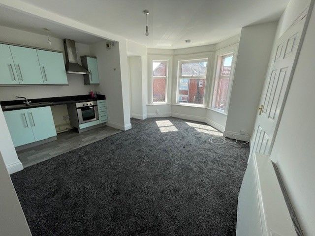 Property photo 1 of 4 Living Room