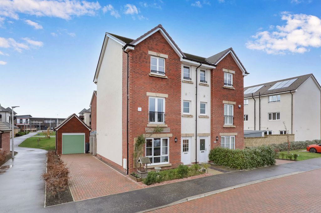 Property photo 1 of 19 Primary Property Image