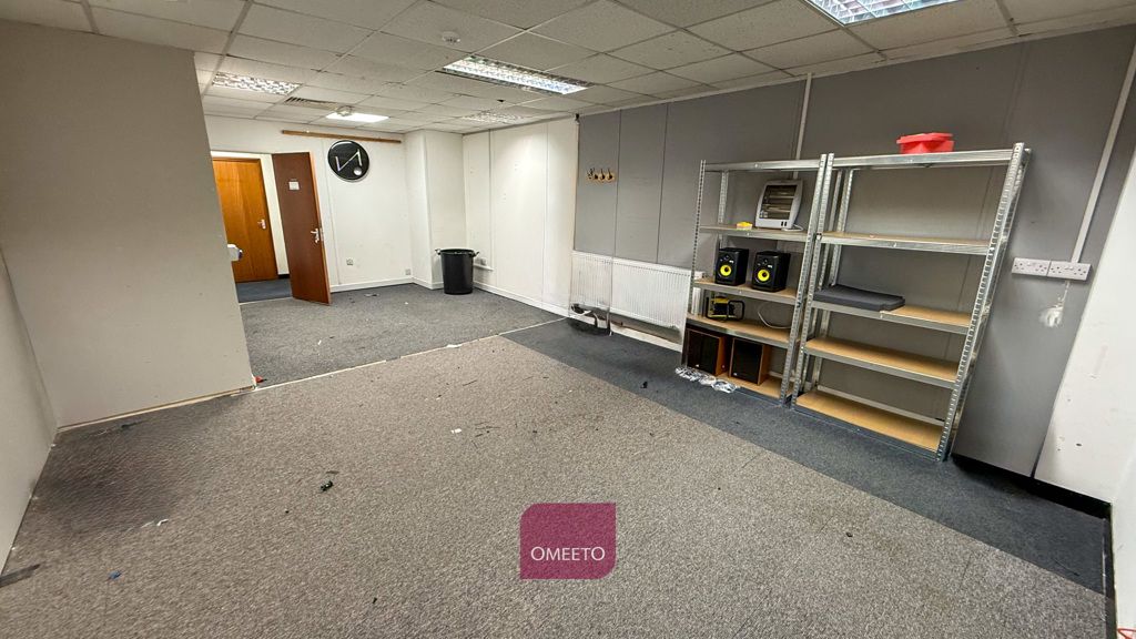 Property photo 2 of 4 Office For Rent