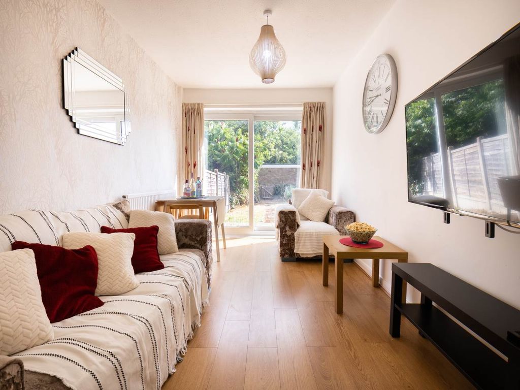 Property photo 1 of 13 27_Ulcombe_Gardens_Canterbury_Accommodation-9