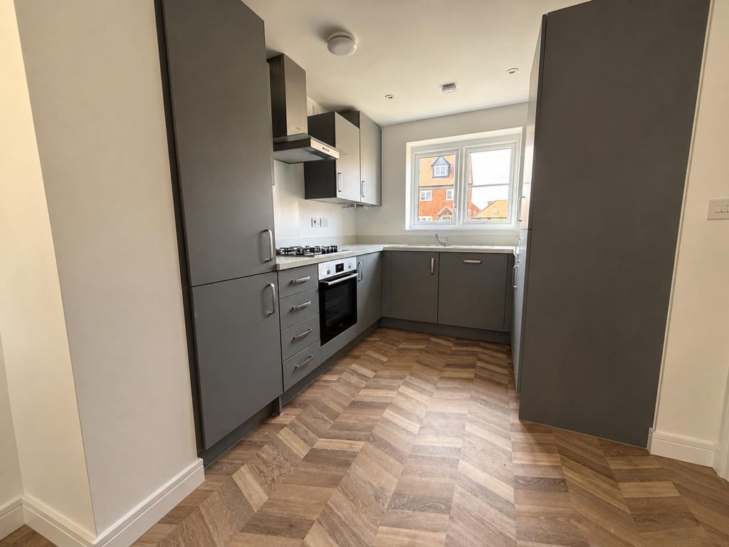 Property photo 3 of 12 11.Png