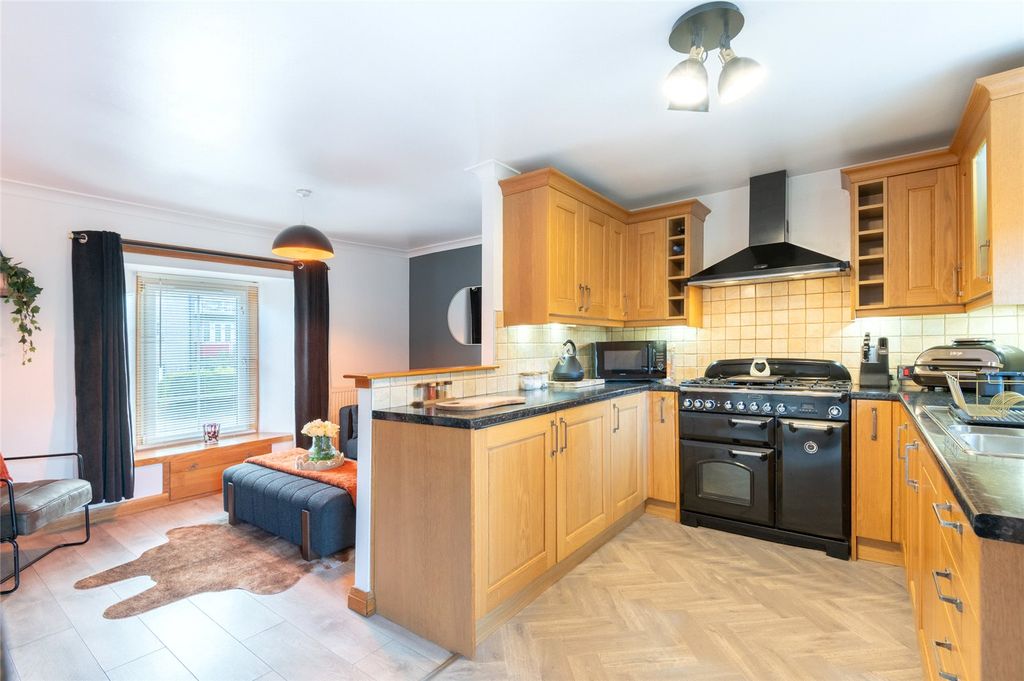 Property photo 3 of 27 Picture 3