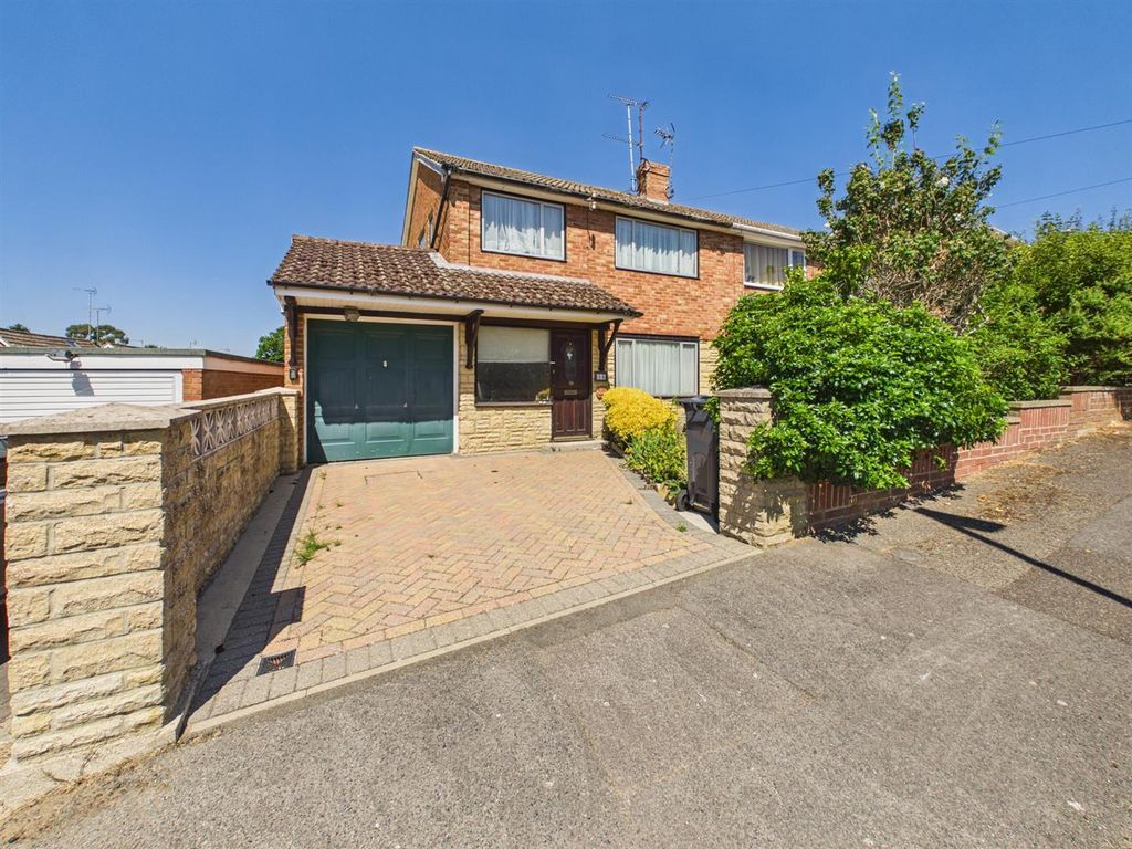 Property photo 1 of 12 Cam05510G0-Pr0271-Still015.Jpg