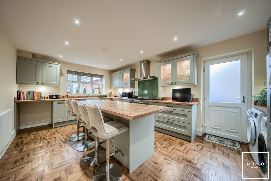 Property photo 2 of 22 Xt5A0760-Hdr(3)