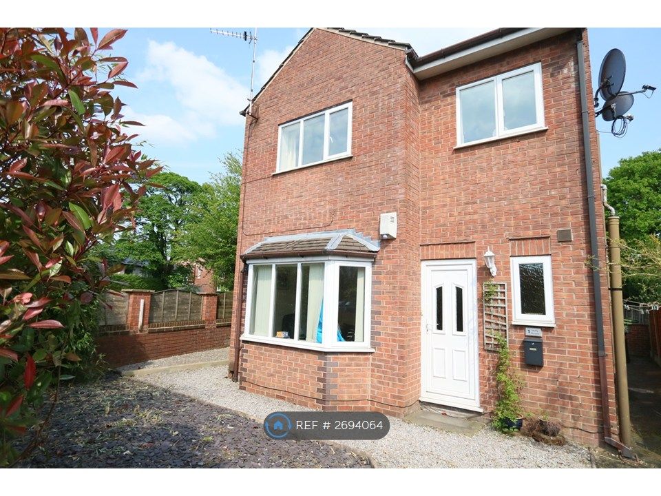 Property photo 1 of 11 Holly House