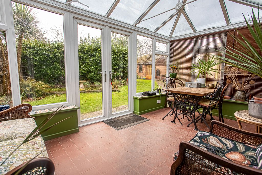 Property photo 3 of 25 Photo 17