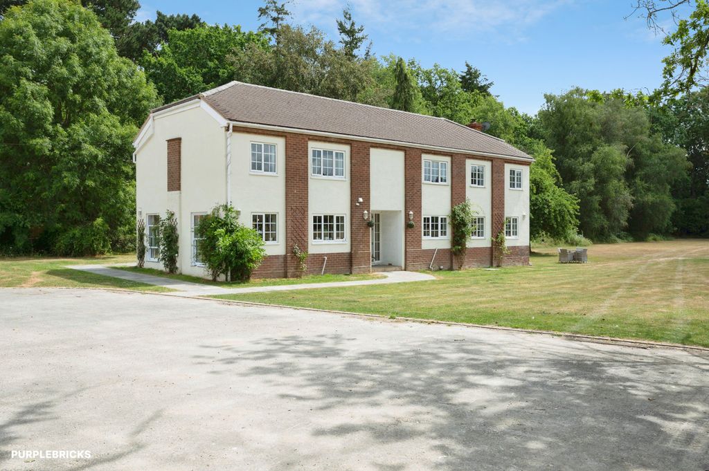 Property photo 1 of 45