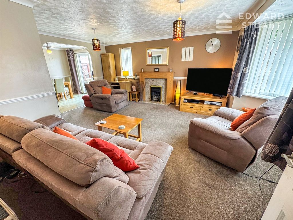 Property photo 2 of 24 Picture No. 31