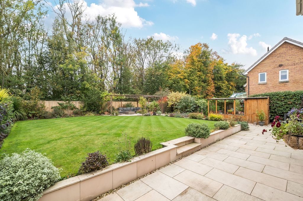 Property photo 3 of 24