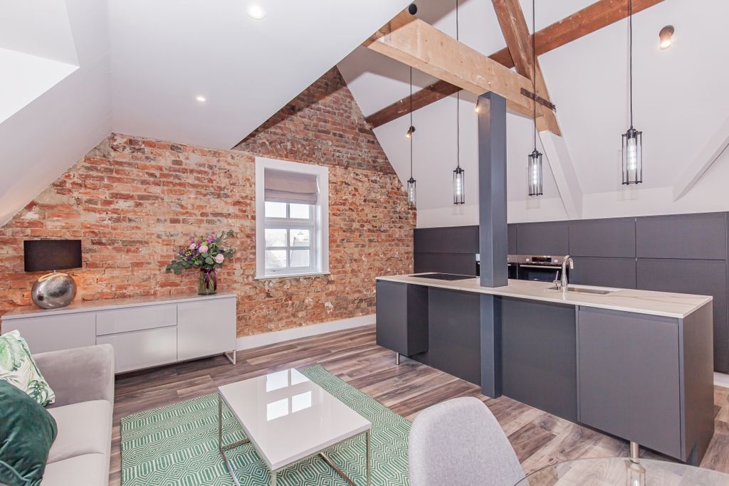 Property photo 2 of 9 156256