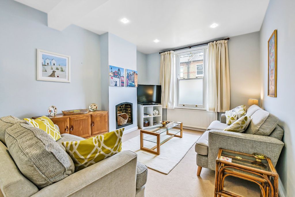 Property photo 1 of 11 Reception Room