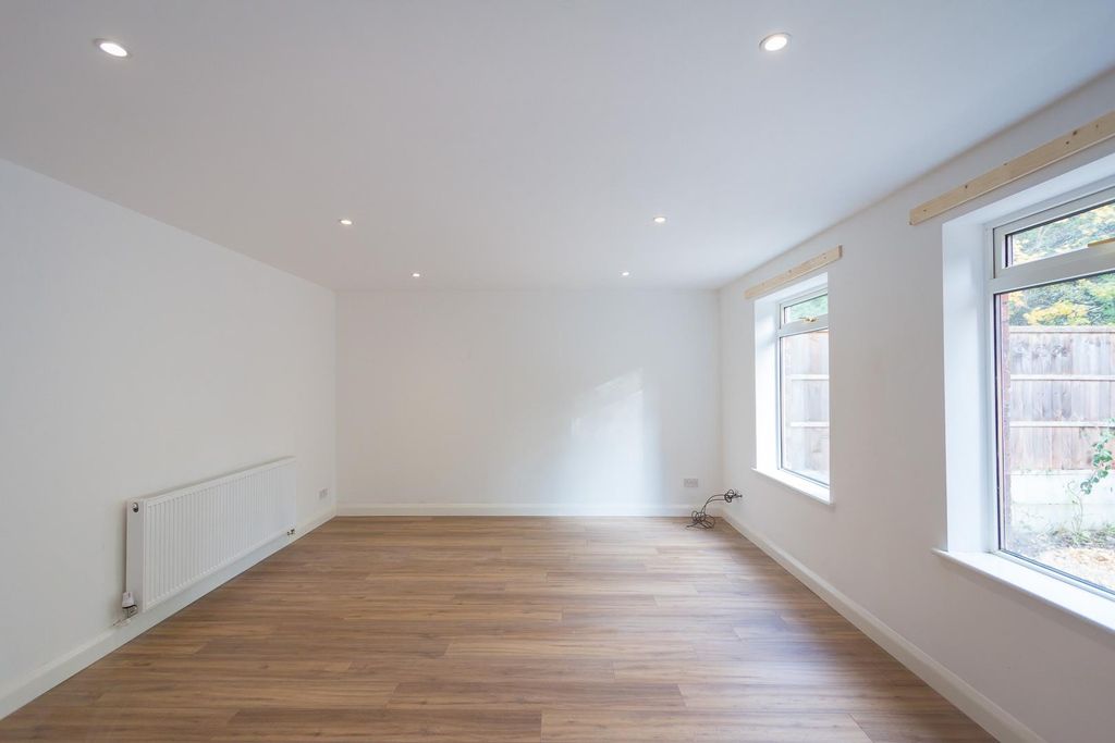 Property photo 3 of 8 Lamberts 191116 003.Jpg